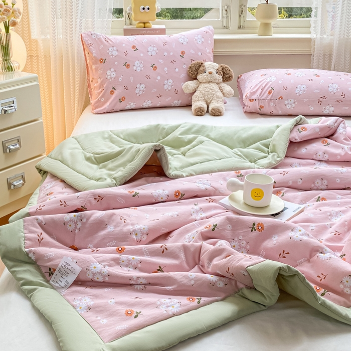 91家纺网 家纺一手货源 找家纺 穆琪 2025年新款小清新手包边夏凉被水洗棉印花夏被 紫韵