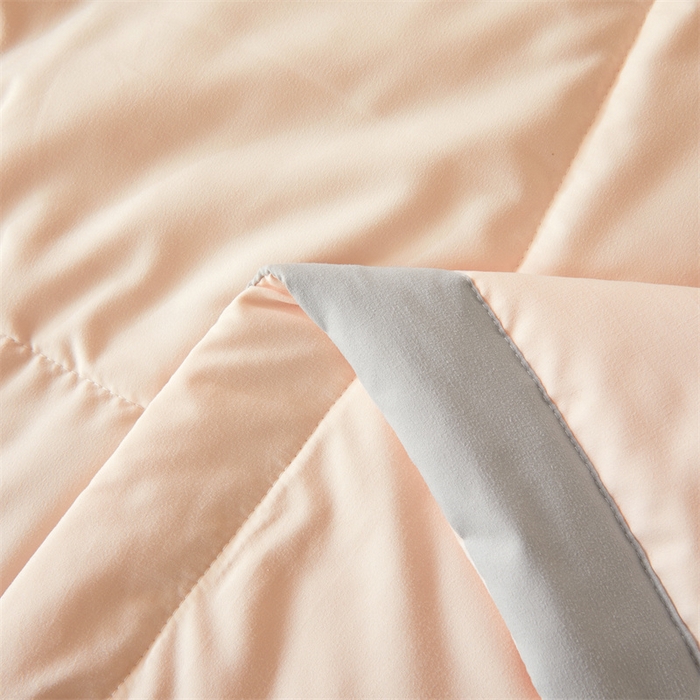 91家纺网 家纺一手货源 找家纺 猎鹿人家纺 2025新款牛奶蛋白夏被 冰雾粉