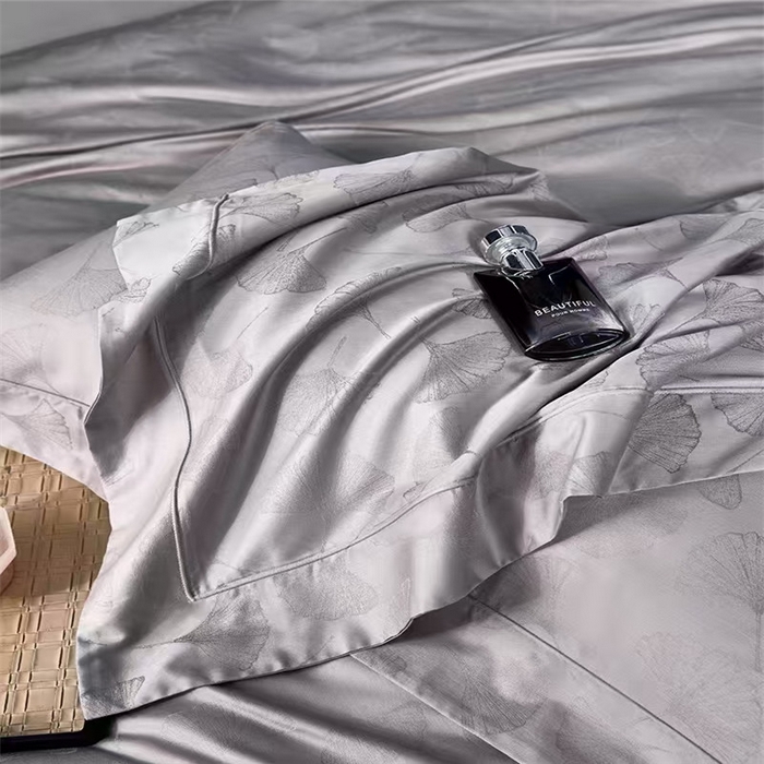 91家纺网 家纺一手货源 找家纺 优品阁 2024新款长绒棉贡缎提花--欧式轻奢提花系列叶叶情深-淡雅灰