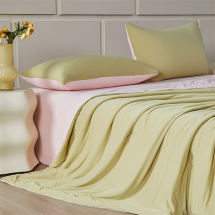 雯豆家纺 2025夏季新品7A抗菌氨纶凉感丝夏凉被冰丝双人抑菌薄款透气薄被芯 冻冻凉感夏被-麦垛黄+白桃粉