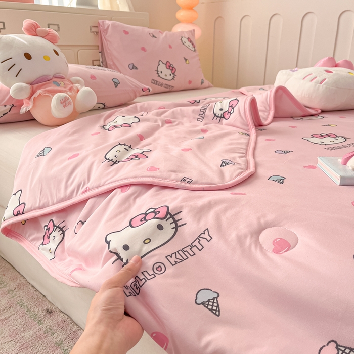 91家纺网 家纺一手货源 找家纺 暮思家居 2025新款正版授权三丽鸥A类牛奶针织棉夏被子被芯 针织棉-甜筒KT-粉