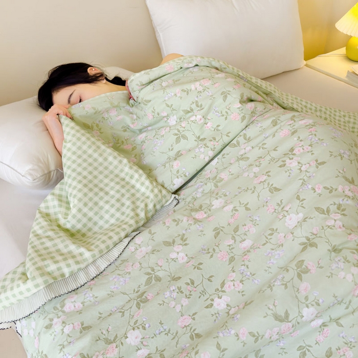 91家纺网 家纺一手货源 找家纺 眠多宝 2025新款亲肤舒适水洗棉花边夏被 素雅