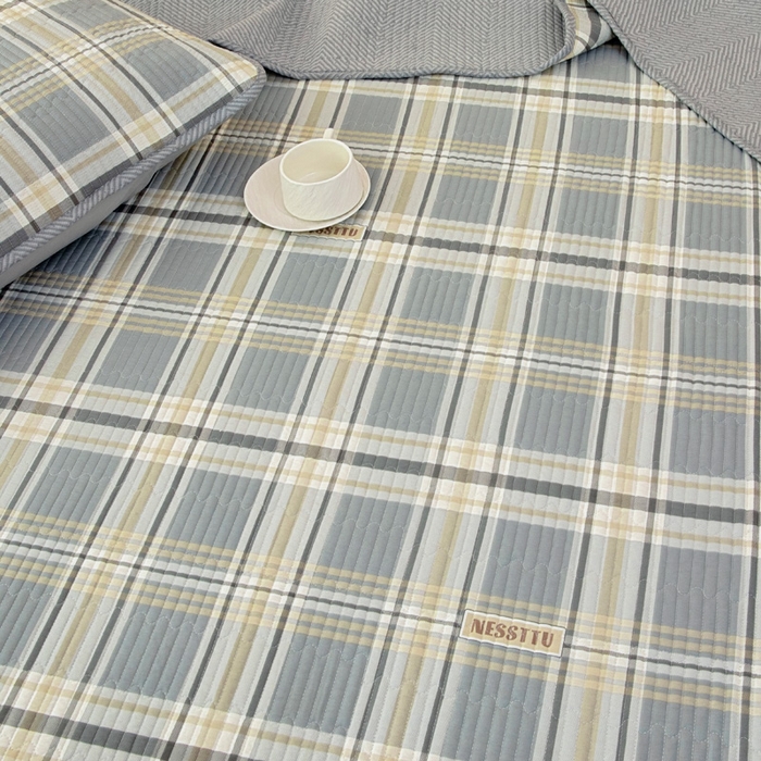 91家纺网 家纺一手货源 找家纺 情煊家纺 2025新款双面全棉夹棉床盖三件套 伯格灰