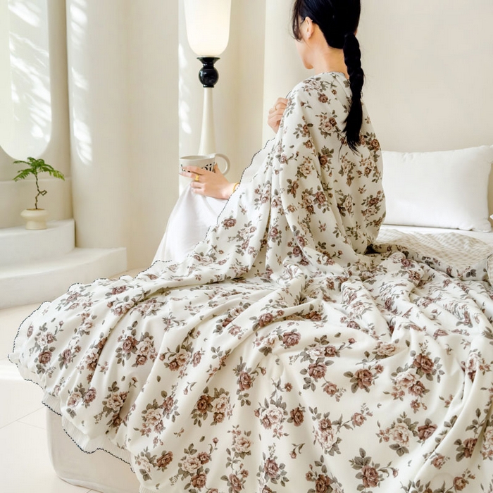 91家纺网 家纺一手货源 找家纺 眠多宝 2025新款亲肤舒适水洗棉花边夏被 净雅花海