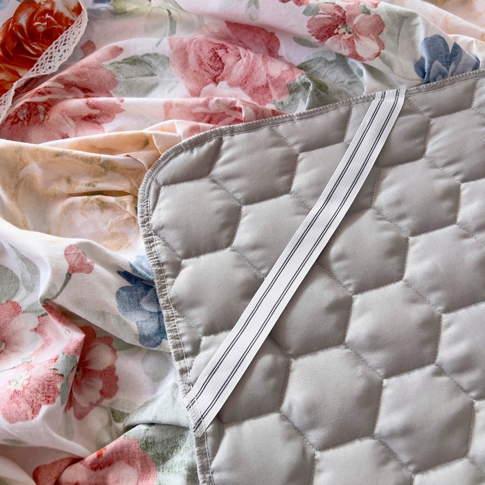 91家纺网 家纺一手货源 找家纺 2025新款全棉夹棉床裙 锦绣年华