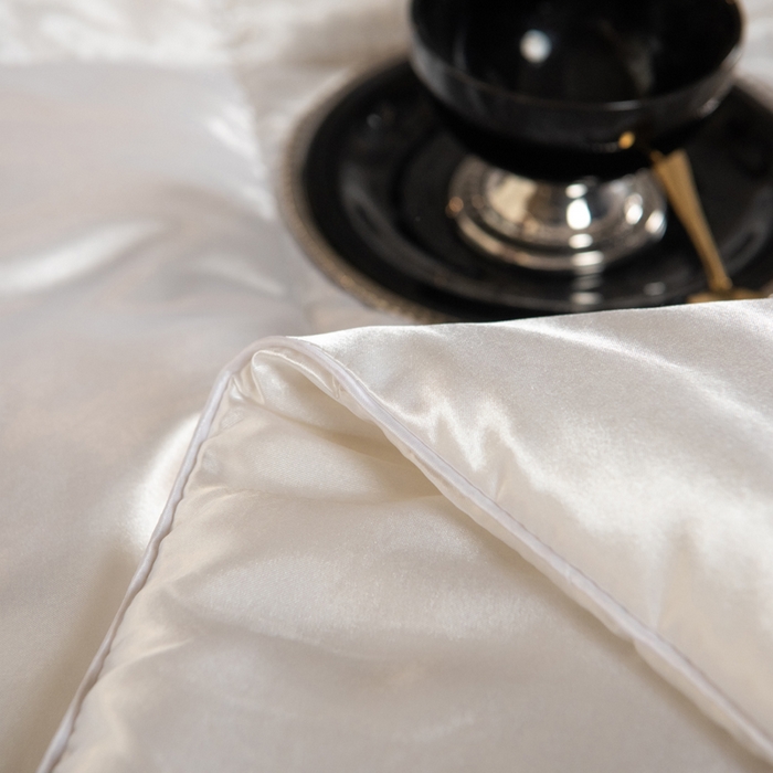 91家纺网 家纺一手货源 找家纺 畅销被业 2025新款仿真丝四季被 仿真丝-珍珠白色