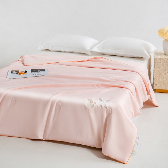 91家纺网 家纺一手货源 找家纺 眠多宝 2025新款奥地利兰精天丝刺绣夏被空调被 晴粉