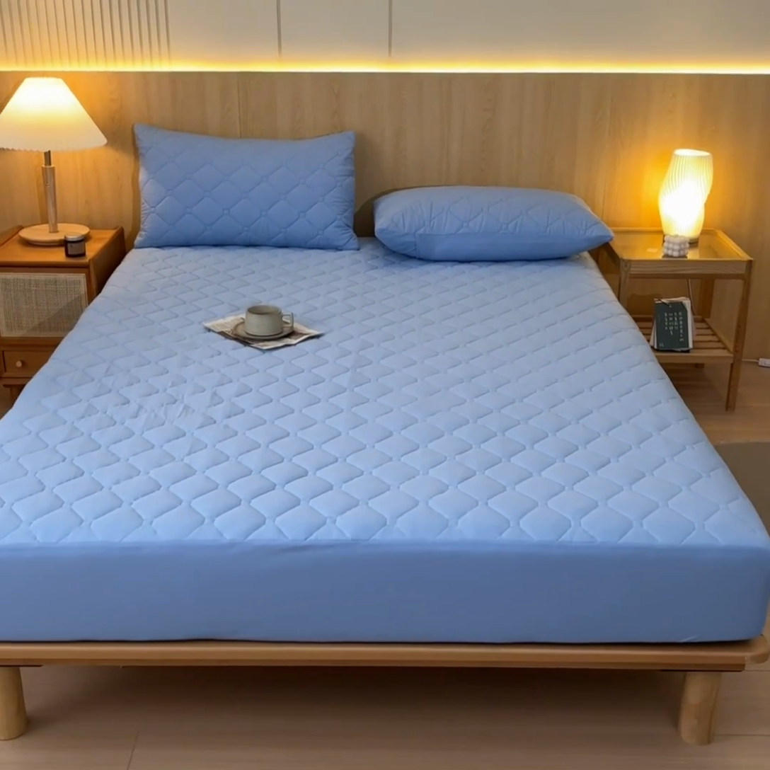 91家纺网 家纺一手货源 找家纺 梵克保罗 2025新款纯色加棉防水大豆纤维床笠 天蓝