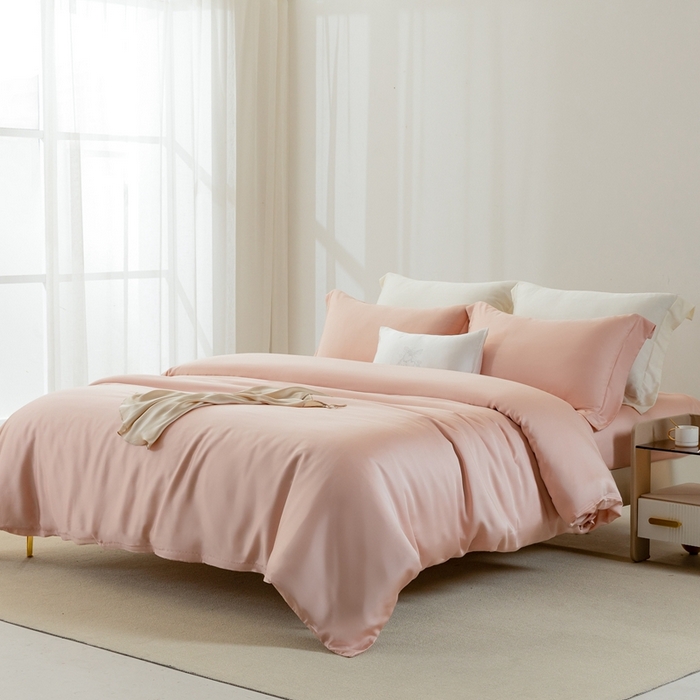 91家纺网 家纺一手货源 找家纺 121  2025新款60s支进口兰精天丝四件套-秋风QIUFENG系列（场景二） 蜜裸粉