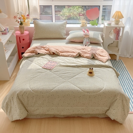 91家纺网 家纺一手货源 找家纺 （总）老帅的工厂店2025新款a类云感双层纱7a抗菌夏被四件套