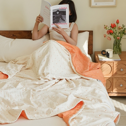 91家纺网 家纺一手货源 找家纺 （总）雯雨2025新款A类全棉四层爱心刺绣纱布毛巾被