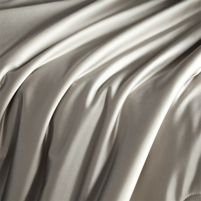 91家纺网 家纺一手货源 找家纺 雯豆家纺 2025夏季新品锦纶+氨纶高档冰丝凉感夏被空调被7A抗菌薄被芯 冰芙绸夏被-奢华槟