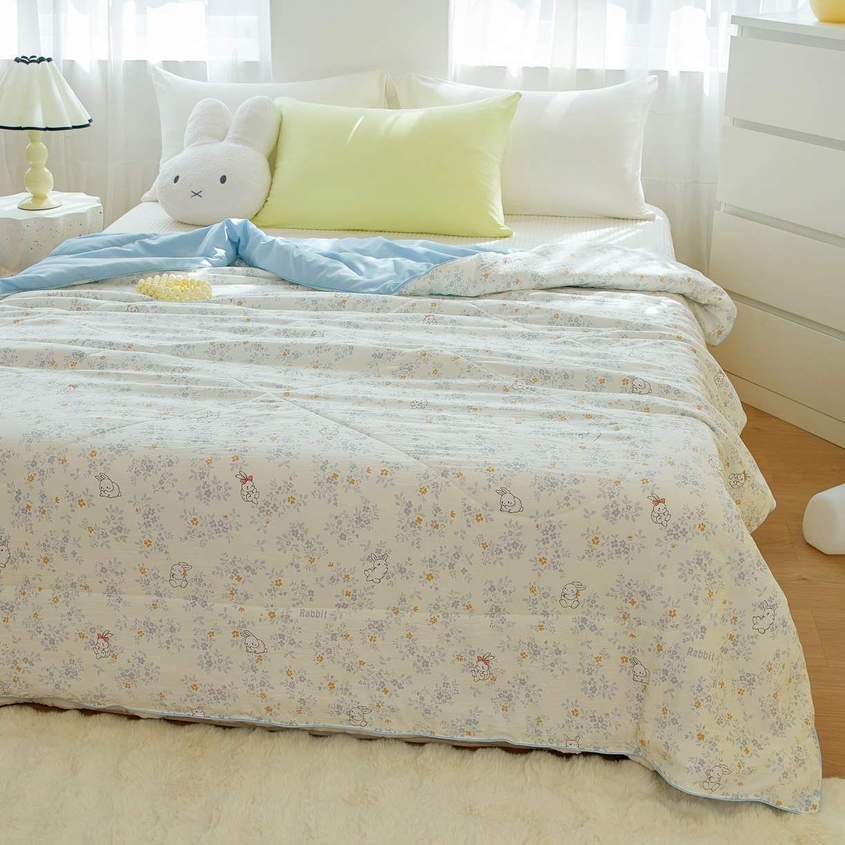 91家纺网 家纺一手货源 找家纺 梦恬佳 2025新款A类水洗皱皱棉夏凉被 繁花兔兔