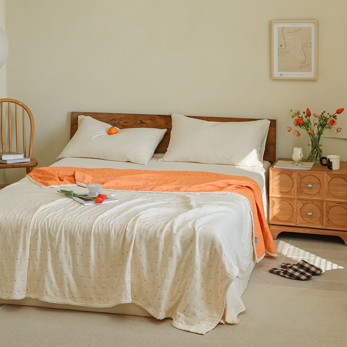 91家纺网 家纺一手货源 找家纺 雯雨2025新款A类全棉四层爱心刺绣纱布毛巾被 爱心白+橙色