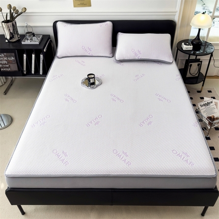 91家纺网 家纺一手货源 找家纺 （总）卡初家居（原微来） 2025新款A类抗菌凉豆豆床裙款凉席--皇冠系列