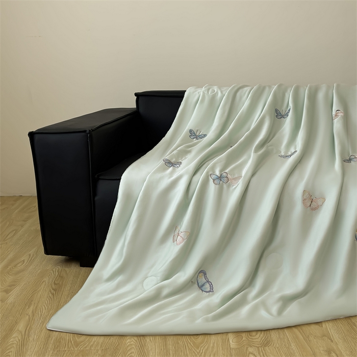 91家纺网 家纺一手货源 找家纺 雯豆家纺 2025夏季新品莱赛尔兰精天丝绣花刺绣夏被空调被四件套冰丝凉感薄被子 蝴蝶系列-抹茶绿