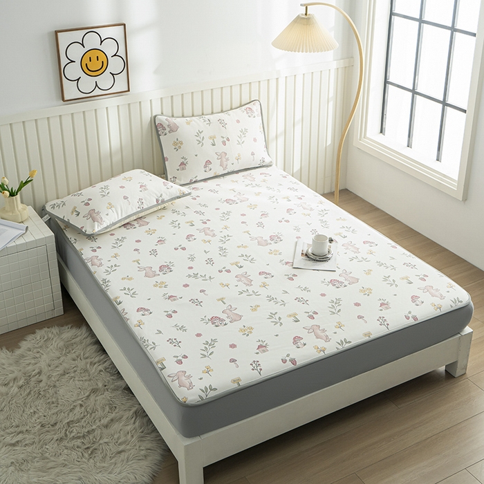 91家纺网 家纺一手货源 找家纺 卢赛尔 2025新款凉感丝提花凉席床笠款 蘑菇兔