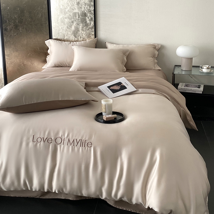 91家纺网 家纺一手货源 找家纺 （总）优悦 2025新款冰丝印花刺绣双拼四件套-漫心