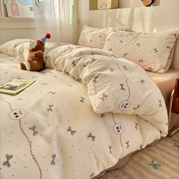 91家纺网 家纺一手货源 找家纺 冕悠家纺 2025新款热款A类高克重针织双层纱四件套系列 （提供买家秀） 樱桃蝴蝶结