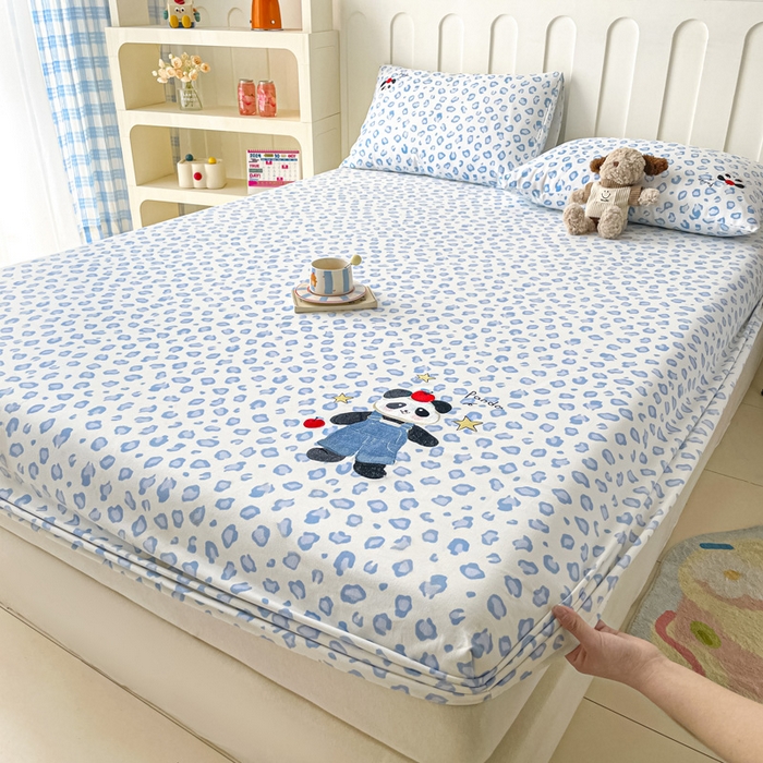 91家纺网 家纺一手货源 找家纺 雅居纺家纺 2025新款全棉老粗布床单床笠 苹果熊猫