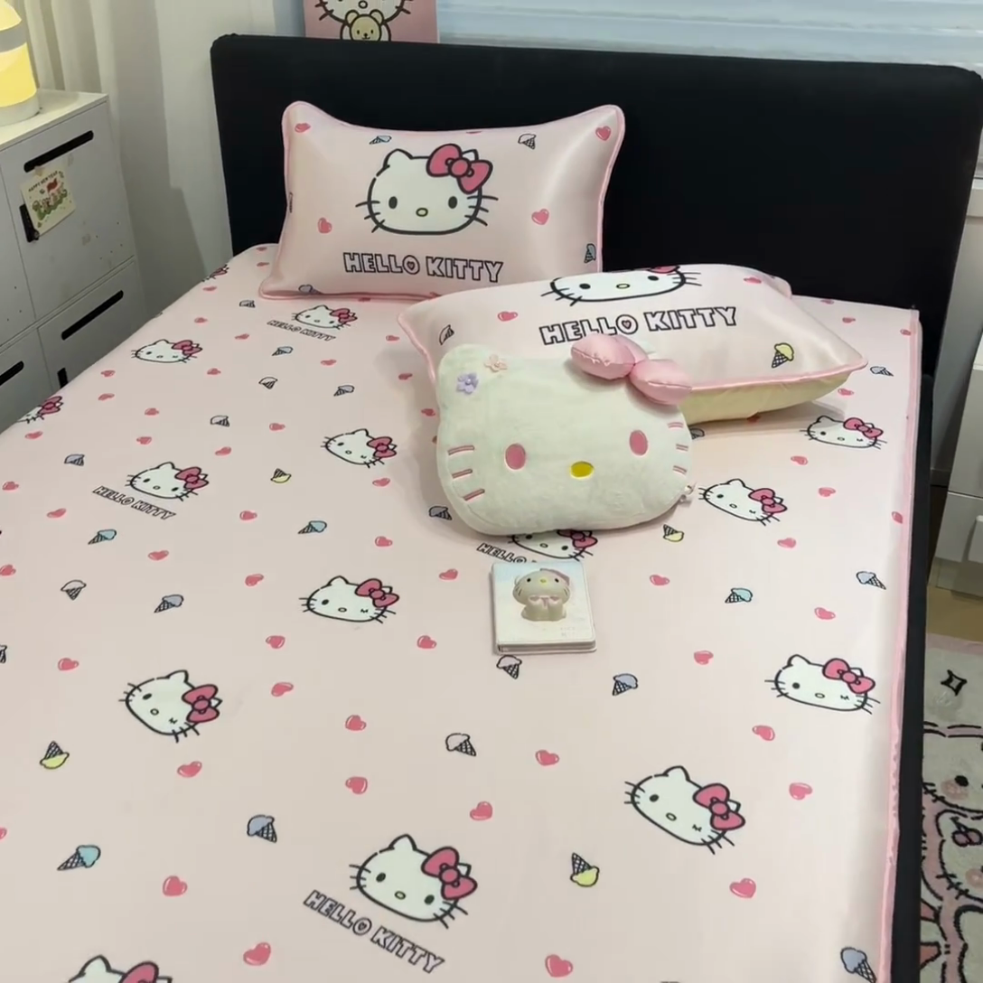 91家纺网 家纺一手货源 找家纺 （总）暮思家居 2025新款三丽鸥正版授权数码印花A类可机洗1200D冰丝凉席三件套平铺款系列