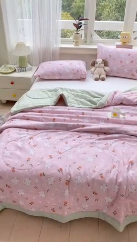 91家纺网 家纺一手货源 找家纺 穆琪 2025年新款小清新手包边夏凉被水洗棉印花夏被 紫韵