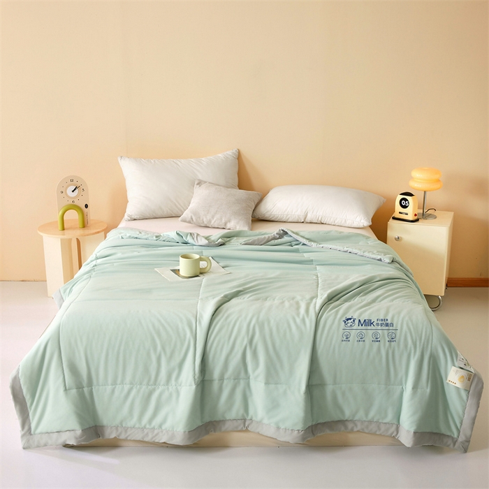 91家纺网 家纺一手货源 找家纺 猎鹿人家纺 2025新款牛奶蛋白夏被 星辰绿