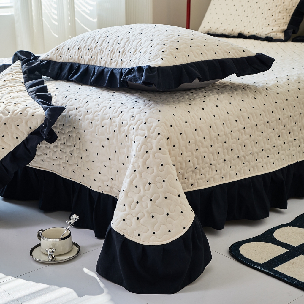 91家纺网 家纺一手货源 找家纺 蝶帕家纺 2025新款法式赫本风韩版花边水洗棉床盖四件套 点点爱