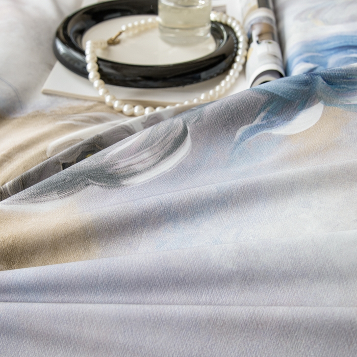 91家纺网 家纺一手货源 找家纺 氧家 2025新款60s贡缎长绒棉数码印花四件套（礼盒装） 瑞贝卡