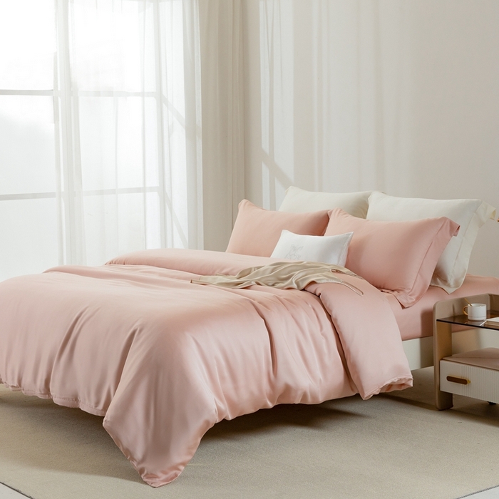 91家纺网 家纺一手货源 找家纺 121  2025新款60s支进口兰精天丝四件套-秋风QIUFENG系列（场景二） 蜜裸粉