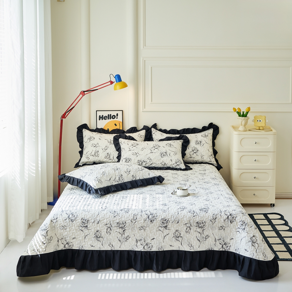 91家纺网 家纺一手货源 找家纺 蝶帕家纺 2025新款法式赫本风韩版花边水洗棉床盖四件套 水墨玫瑰