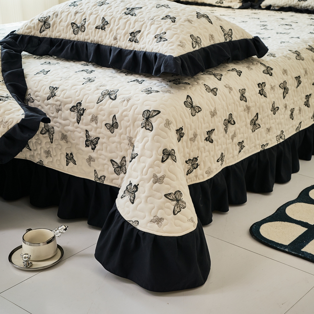 91家纺网 家纺一手货源 找家纺 蝶帕家纺 2025新款法式赫本风韩版花边水洗棉床盖四件套 蝴蝶印记