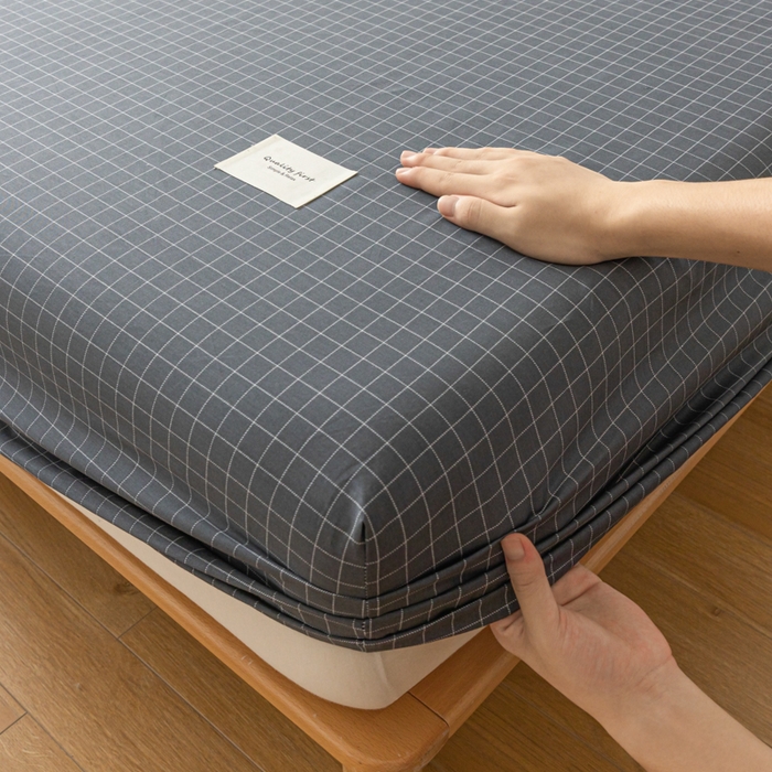 91家纺网 家纺一手货源 找家纺 梵克保罗 2025新款亲肤舒适全棉印花系列床笠 小黑格