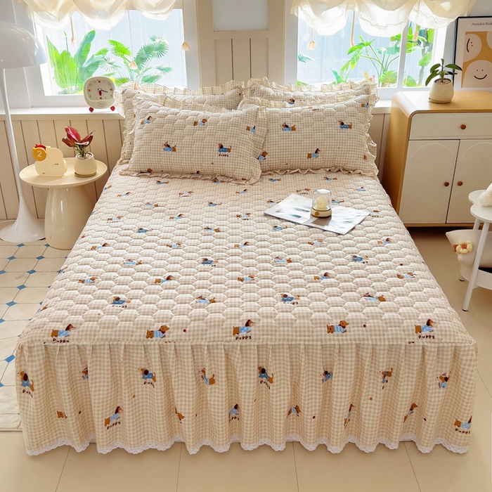 91家纺网 家纺一手货源 找家纺 2025新款全棉夹棉床裙 俏皮狗