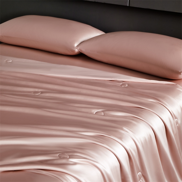 91家纺网 家纺一手货源 找家纺 雯豆家纺 2025夏季新品锦纶+氨纶高档冰丝凉感夏被空调被7A抗菌薄被芯 冰芙绸夏被-玫瑰金