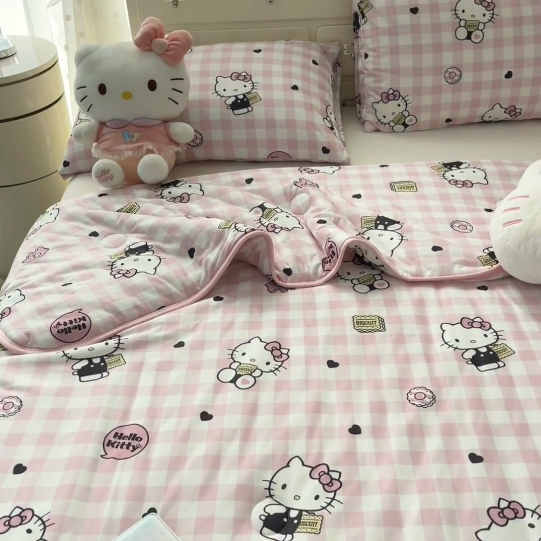 91家纺网 家纺一手货源 找家纺 暮思家居 2025新款正版授权三丽鸥A类牛奶针织棉夏被子被芯 针织棉-粉格KT