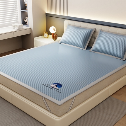 卡初家居（原微来） 2025新款条纹熊猫烫画系列冰丝席 条纹-蓝色