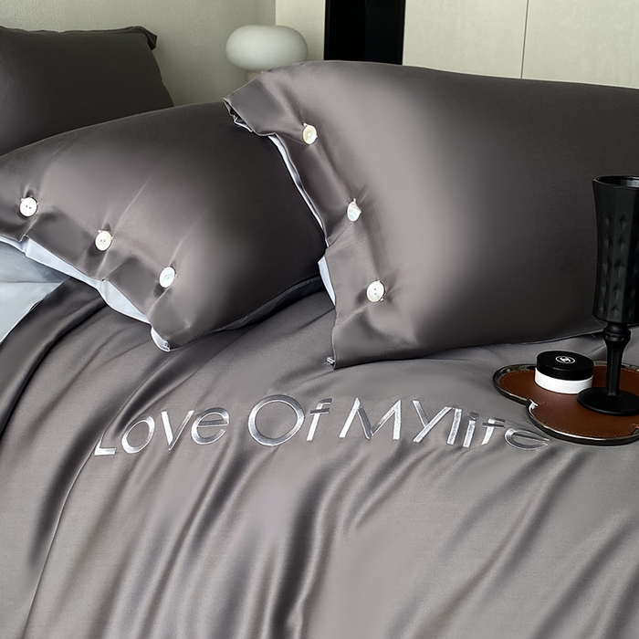 91家纺网 家纺一手货源 找家纺 优悦 2025新款冰丝印花刺绣双拼四件套-漫心 流光灰