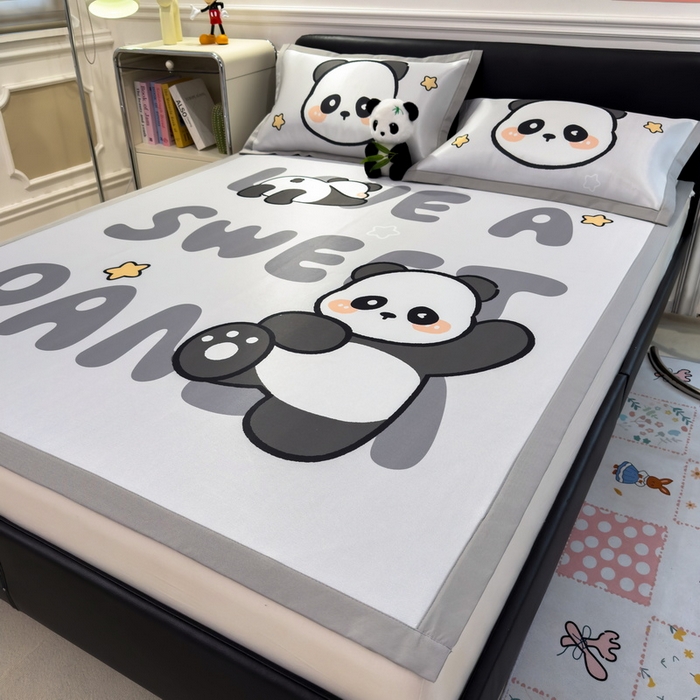 91家纺网 家纺一手货源 找家纺 丝羽坊 2025新款大版印花冰丝凉席冰丝席碳光冰丝凉席-平铺款 功夫熊猫