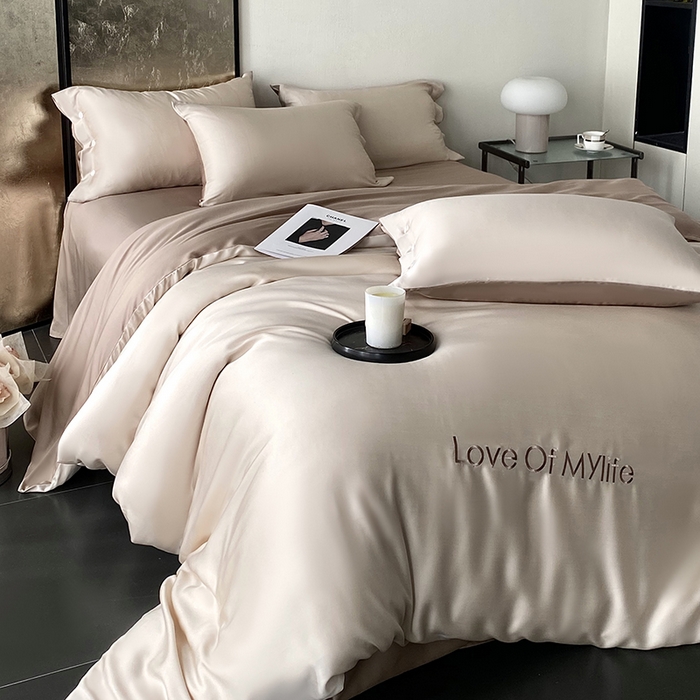 91家纺网 家纺一手货源 找家纺 （总）优悦 2025新款冰丝印花刺绣双拼四件套-漫心