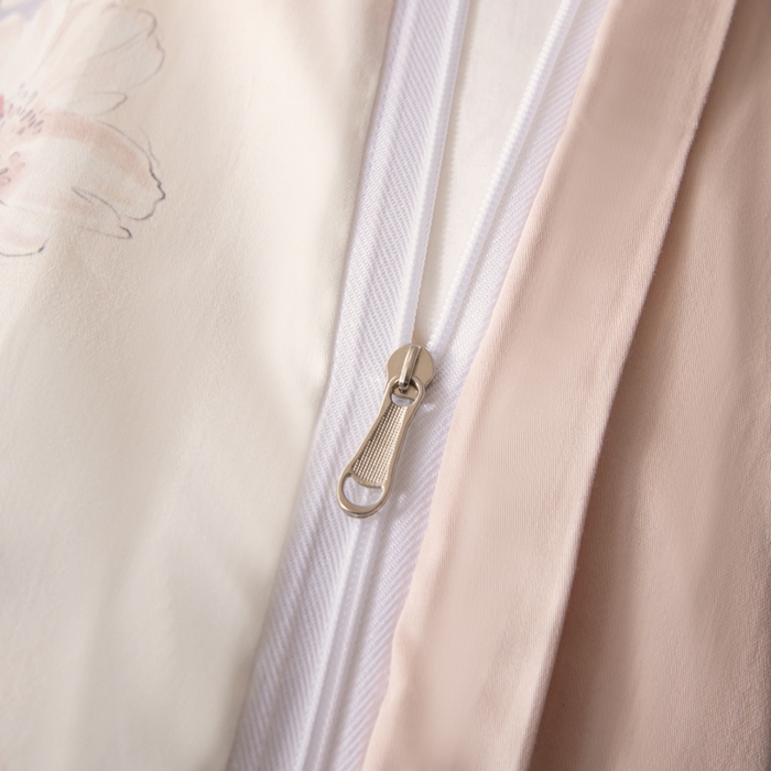 91家纺网 家纺一手货源 找家纺 氧家 2025新款60s贡缎长绒棉数码印花四件套（礼盒装） 花似锦