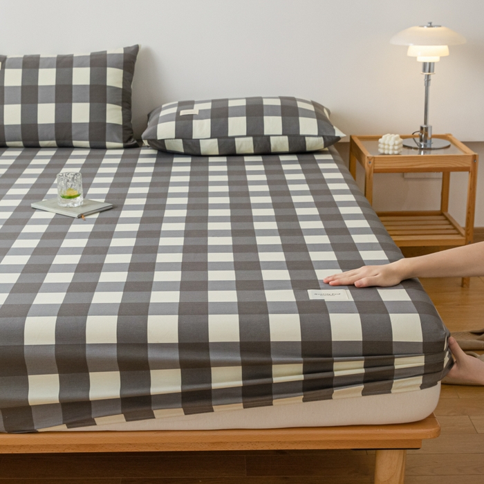 91家纺网 家纺一手货源 找家纺 梵克保罗 2025新款亲肤舒适全棉印花系列床笠 灰格调