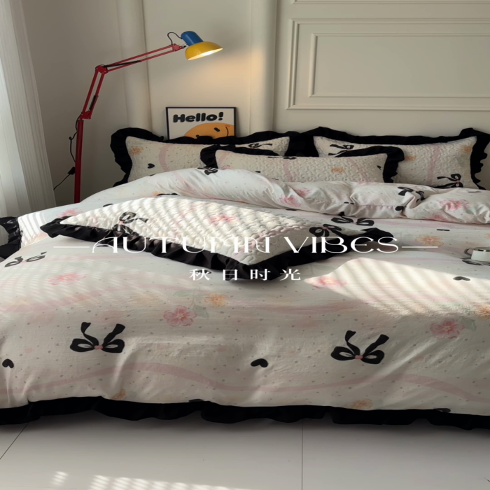 91家纺网 家纺一手货源 找家纺 蝶帕家纺 2025新款法式赫本风韩版花边水洗棉床盖四件套 公主梦境粉