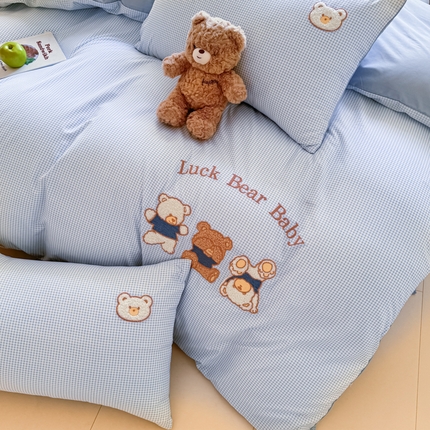 2025春夏新款水洗棉刺绣四件套-三只小熊 蓝格三只小熊