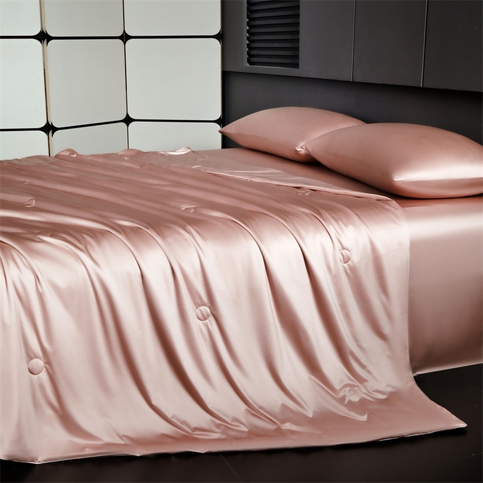 91家纺网 家纺一手货源 找家纺 雯豆家纺 2025夏季新品锦纶+氨纶高档冰丝凉感夏被空调被7A抗菌薄被芯 冰芙绸夏被-玫瑰金