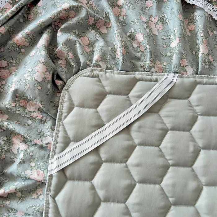 91家纺网 家纺一手货源 找家纺 2025新款全棉夹棉床裙 白兰地