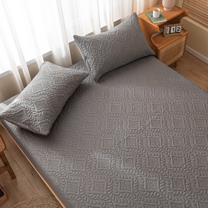 91家纺网 家纺一手货源 找家纺 梵克保罗 2025新款简约纯色水洗棉防水夹棉床笠 绅士灰