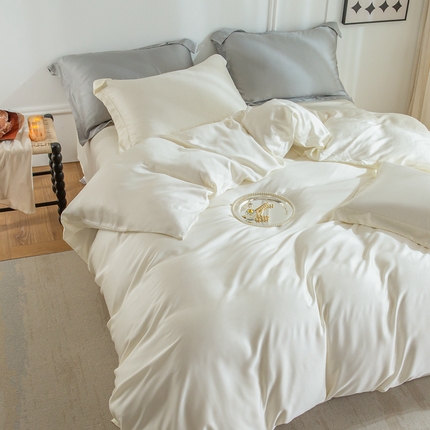 91家纺网 家纺一手货源 找家纺 121  2025新款60s支进口兰精天丝四件套-秋风QIUFENG系列（场景三） 珠光白