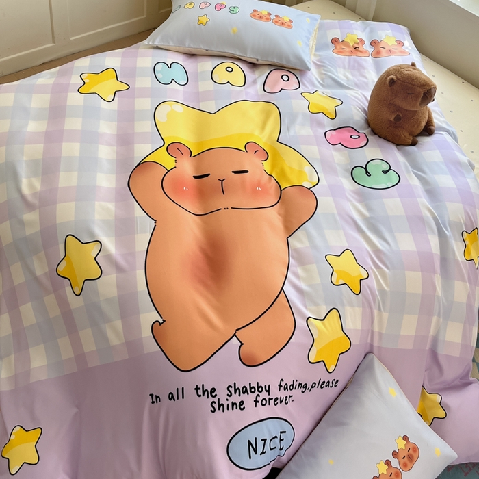 91家纺网 家纺一手货源 找家纺 博雅 2025新款全棉大版印花四件套-卡皮巴拉 星星卡皮巴拉