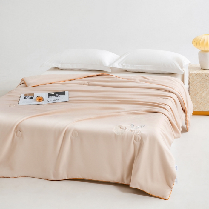 91家纺网 家纺一手货源 找家纺 眠多宝 2025新款奥地利兰精天丝刺绣夏被空调被 言卡